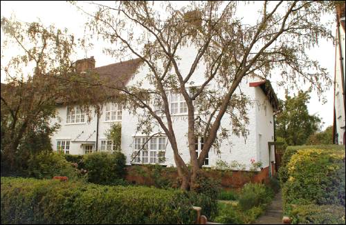 11 Temple Fortune Hill